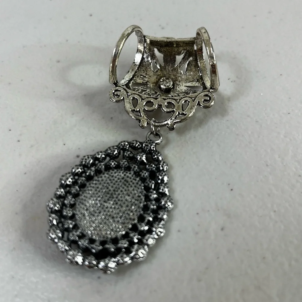 Elegant Silver toned scarf slide/bail  with Black Pendant - scarf jewelry NWOT